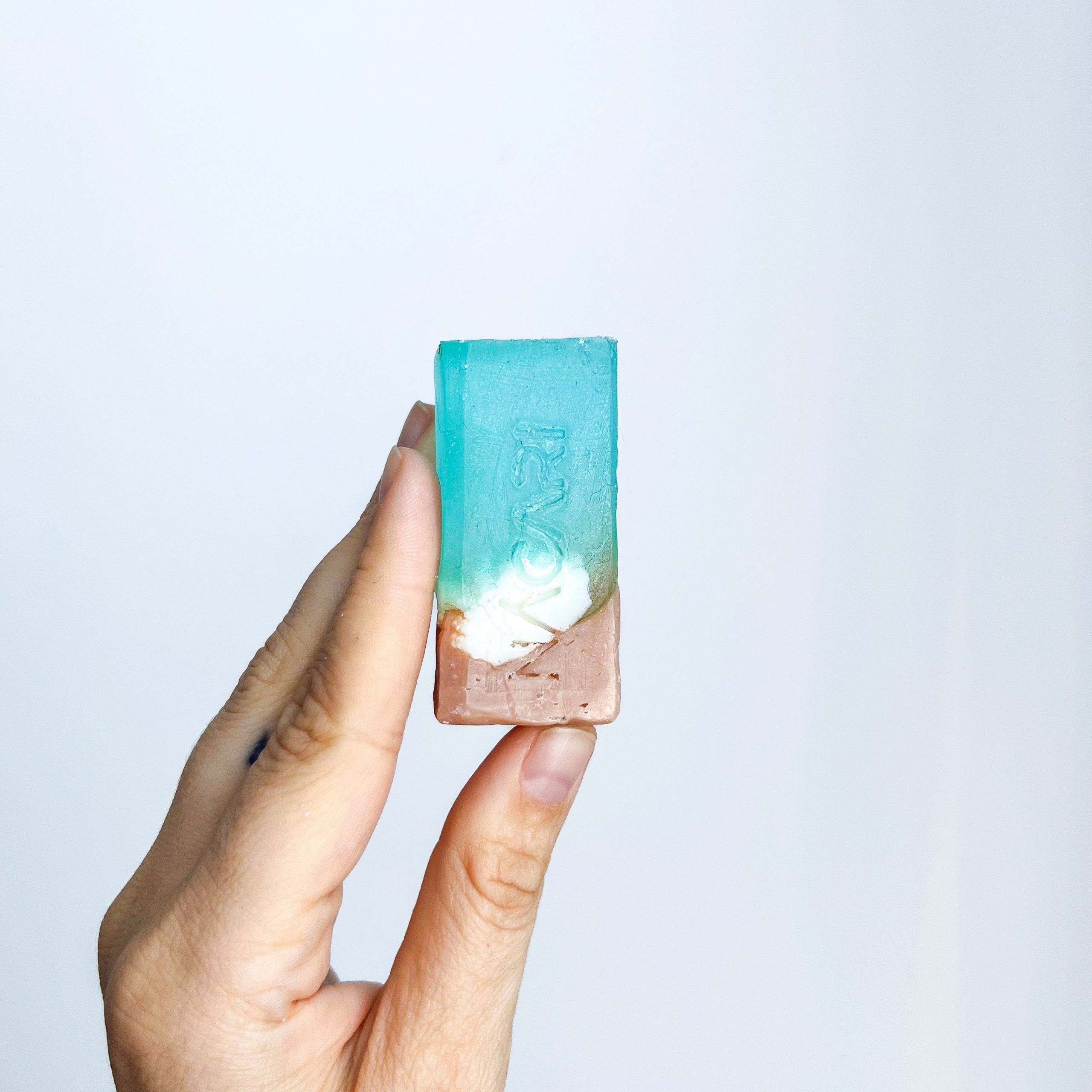 Brisa Marina: jabón sólido de almendras dulces y arcilla Ghassoul - Imagen 2