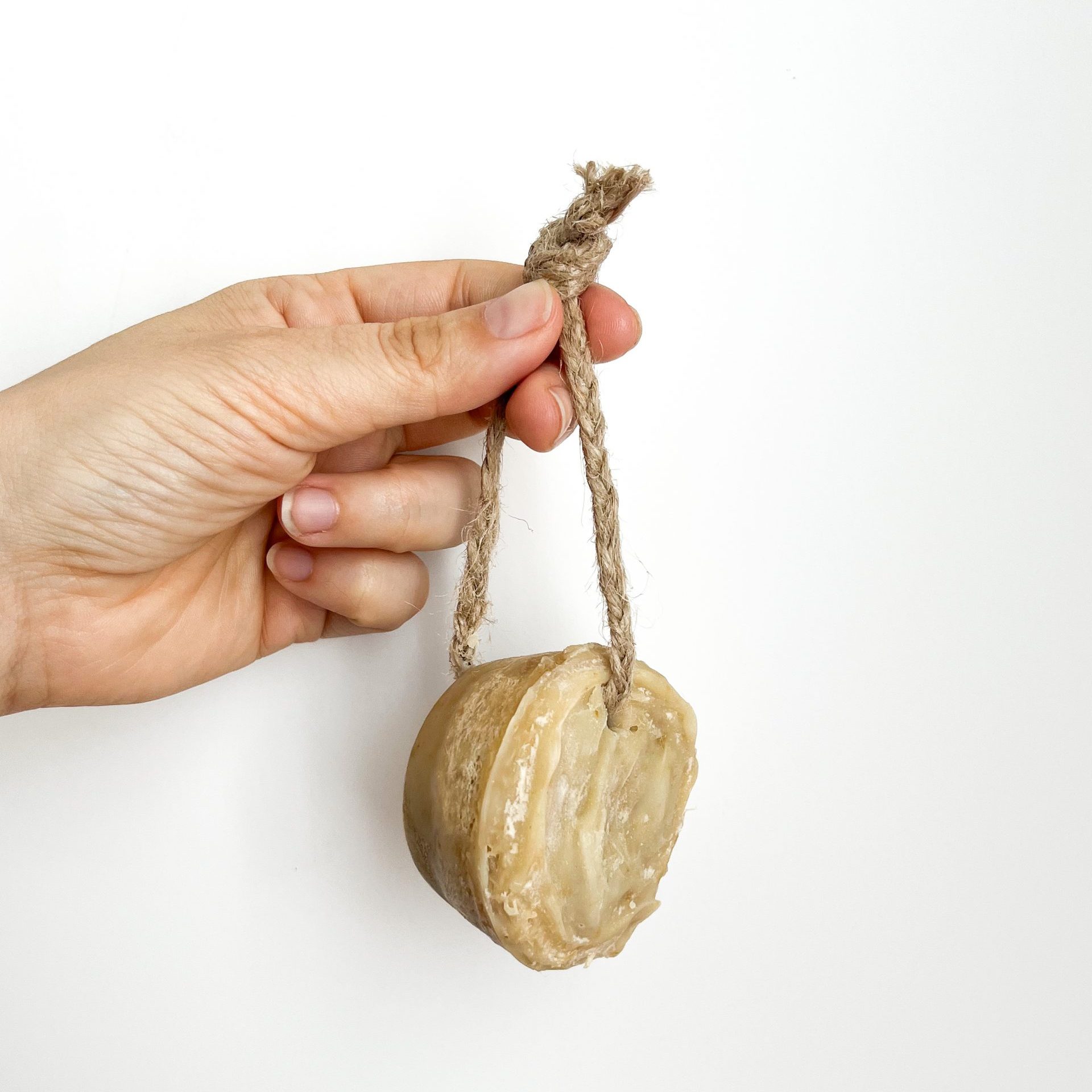 Lufa de plátano: exfoliante jabonoso sólido de aceite de ricino y almendras