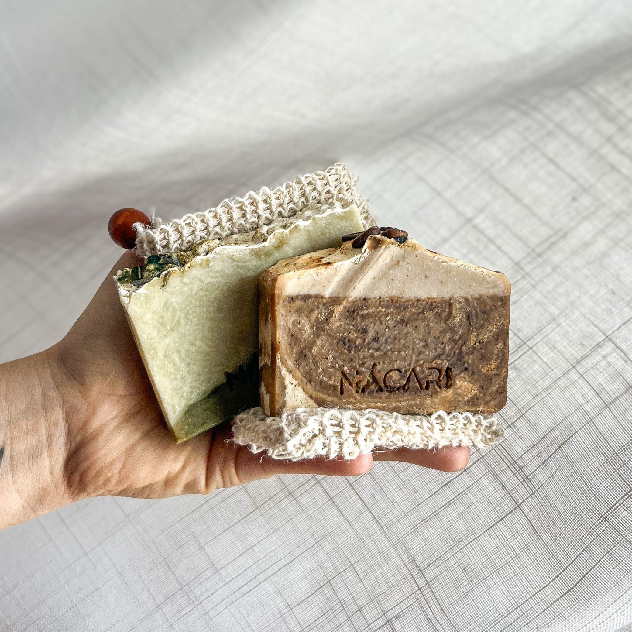 Pack energizante: jabón Lavanda Mentolada + exfoliante Cappuccino + Saco de sisal